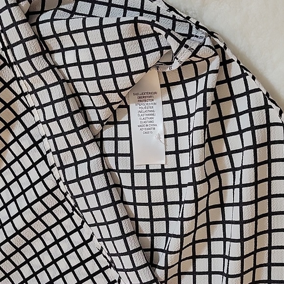 ADRIANNA PAPELL BLACK * WHITE SQUARE DESIGN TOP SMALL - Picture 11 of 11